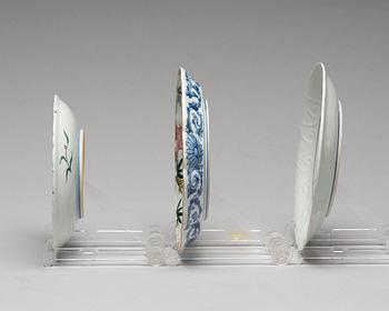 FAT, tre stycken, porslin. Japan,  17/1800-tal.