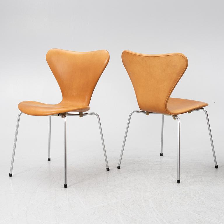 Arne Jacobsen, stolar 4 st, "Sjuan", Fritz Hansen.