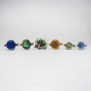 Gunvor Olin-Grönqvist, six ceramic wall decorations, all signed, for Arabia, Finland.