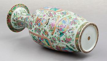 GOLVVAS, porslin, Kina, Kanton, 1800-tal.