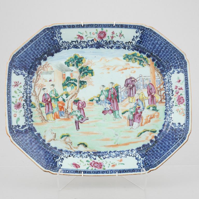 An export porcelain serving dish, China, Qianlong (1736-95).