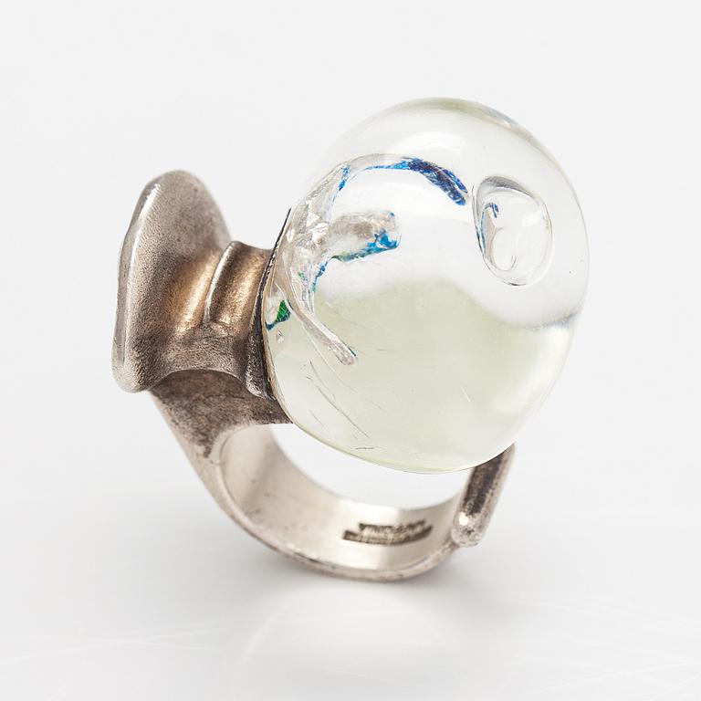 Björn Weckström, "Man i cosmos", a sterling silver and acrylic ring. Lapponia 2001.