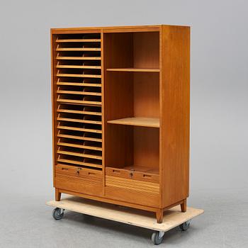 JALUSISKÅP,  1900-talets första hälft.