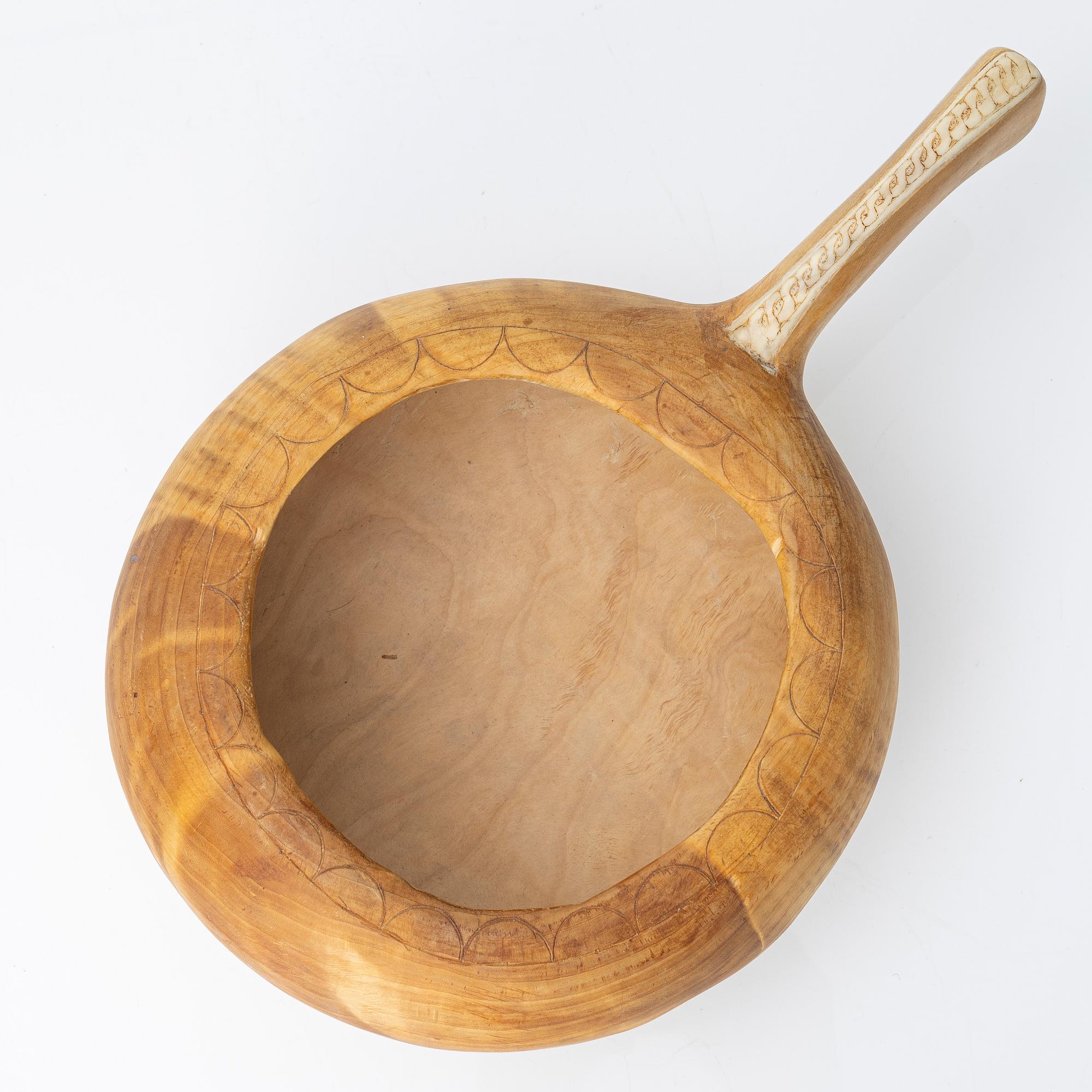 Napphi, with unidentified signature: HM.