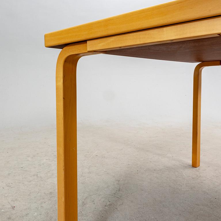 Alvar Aalto, bord, modell 80a, Artek, 2000-tal.