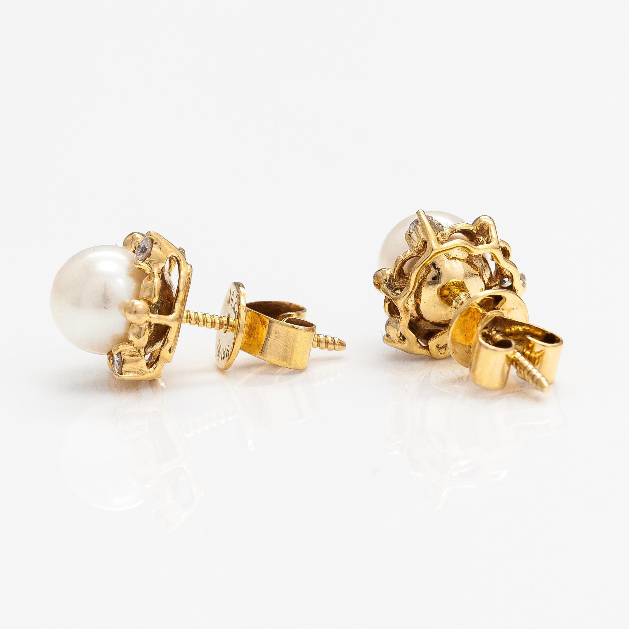 Örhängen, 18K guld, oldade pärlor, diamanter ca 0.09 ct tot.