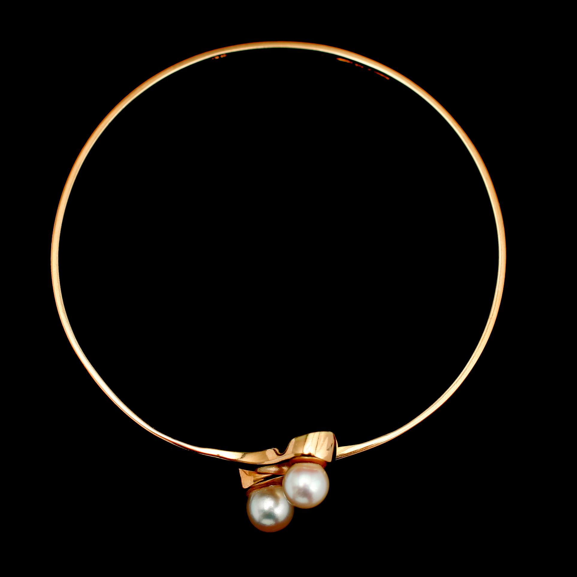 ARMRING, 18 k guld, svenska stämplar 1985. Vikt 8 g.