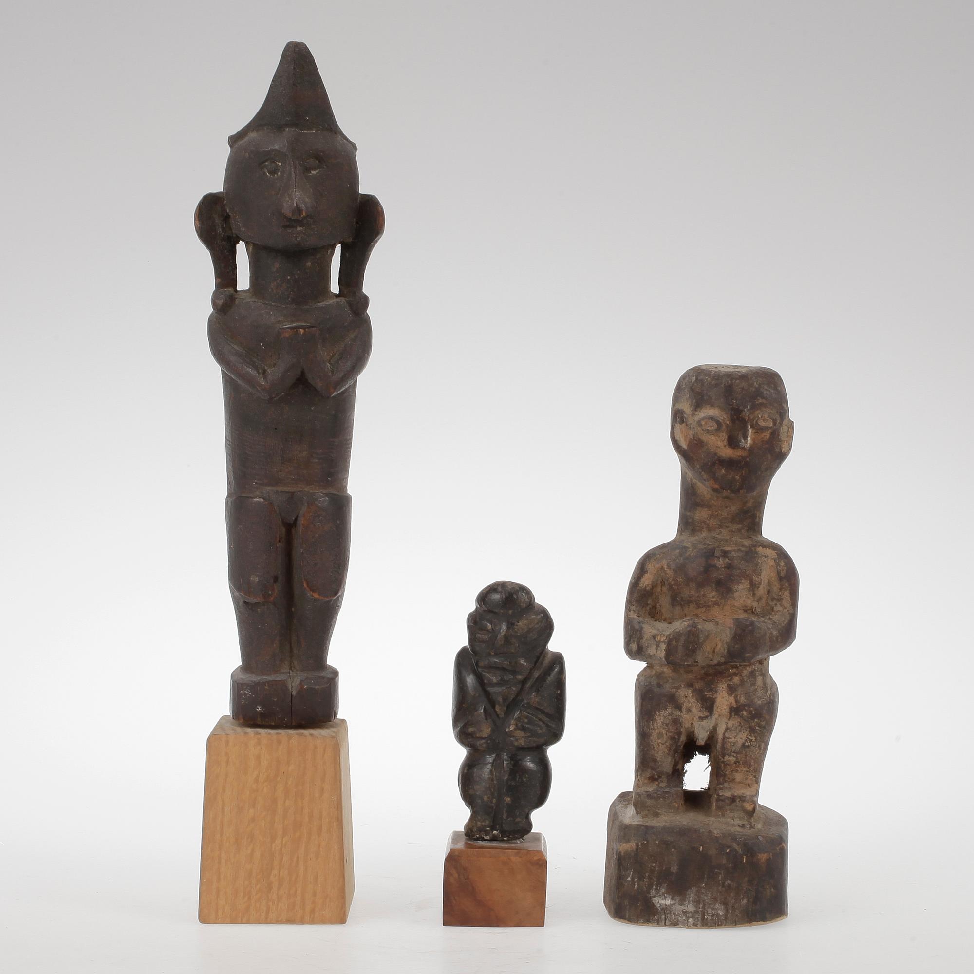 FIGURER, 3 st, Afrika, omkring 1900-talets mitt.
