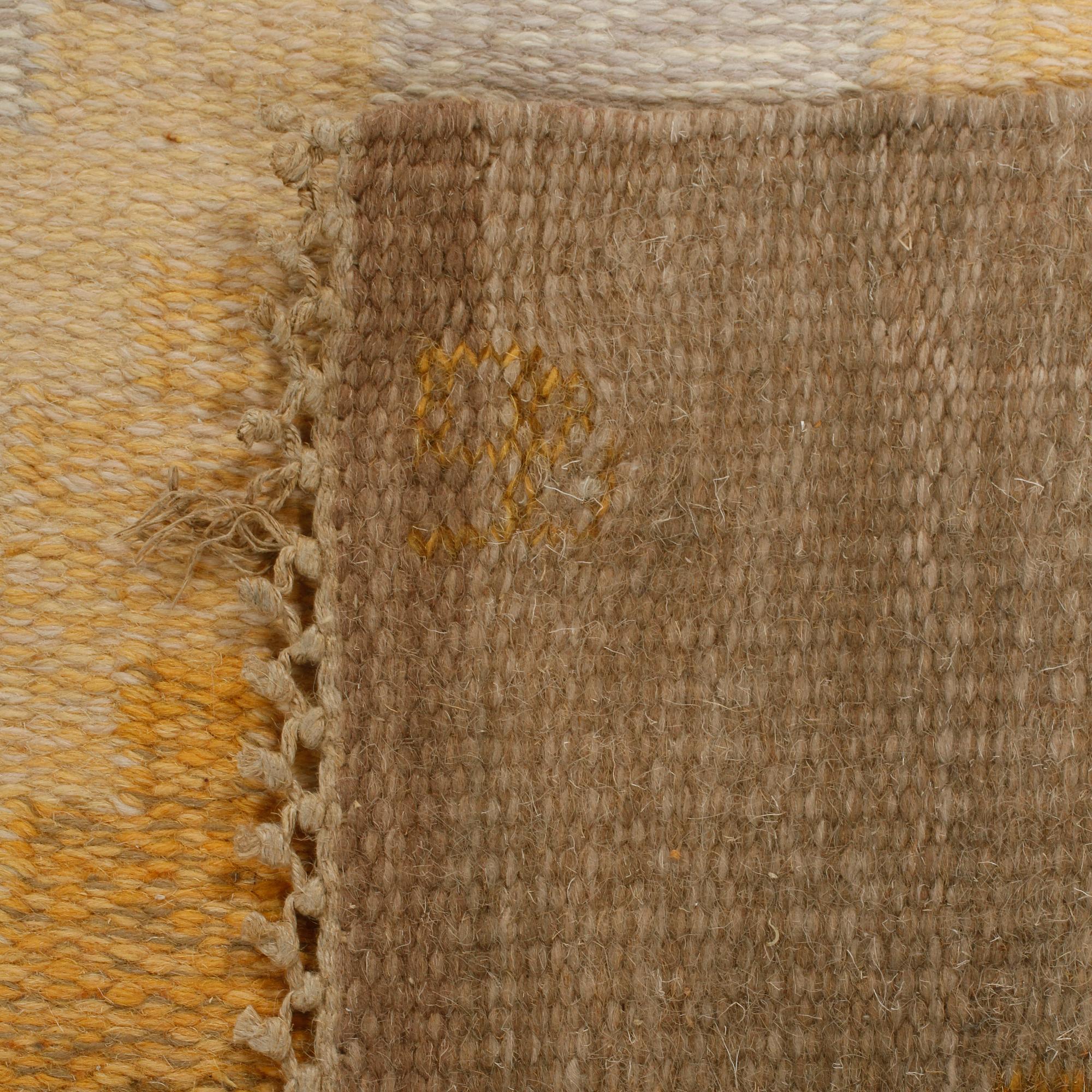 MATTA, rölakan, monogramsignerad PB, 1900-talets andra hälft, ca 250x165 cm.