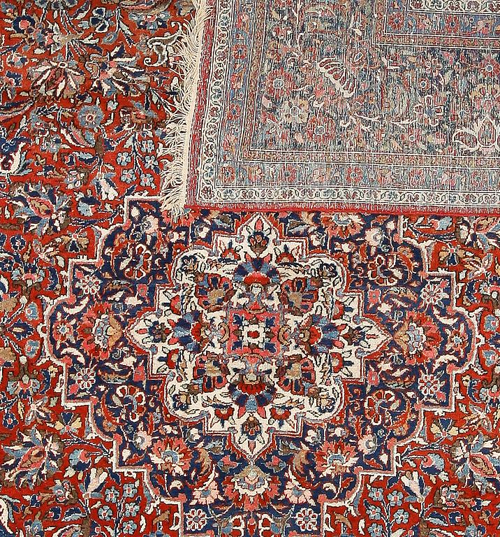 MATTA old Meshad, ca 355x264 cm.