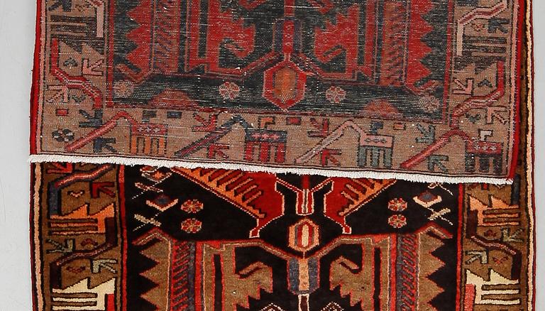 MATTA, Malayer, ca 305 x 108 cm.