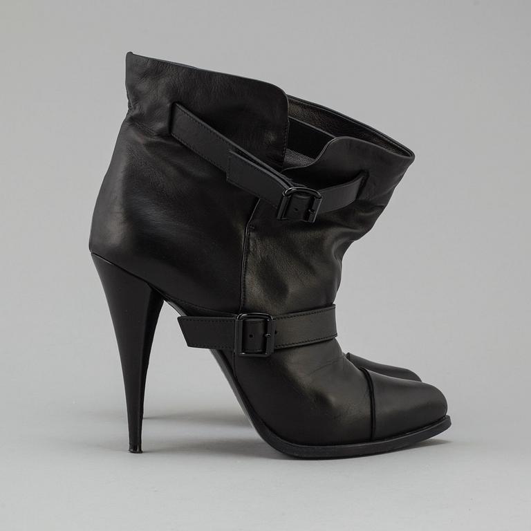 GIVENCHY, skor, storlek 39.