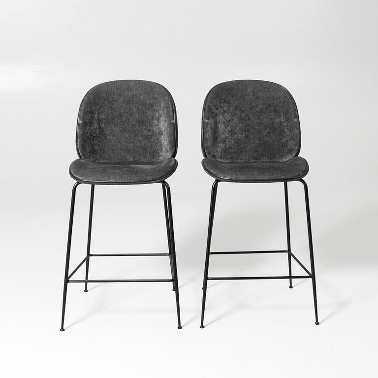 GamFratesi, barstolar, ett par, "Bettle", Gubi, modern tillverkning.