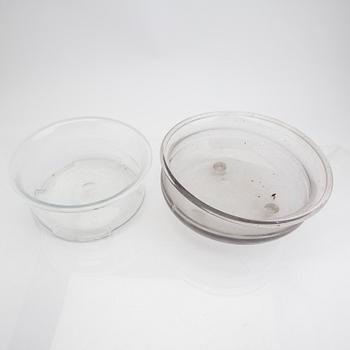 Signe Persson-Melin, a set of two glass bowls Kosta Boda samples.