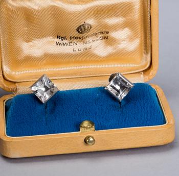 ÖRHÄNGEN, ett par, sterlingsilver med bergkristall, Wiwen Nilsson, Lund 1947.