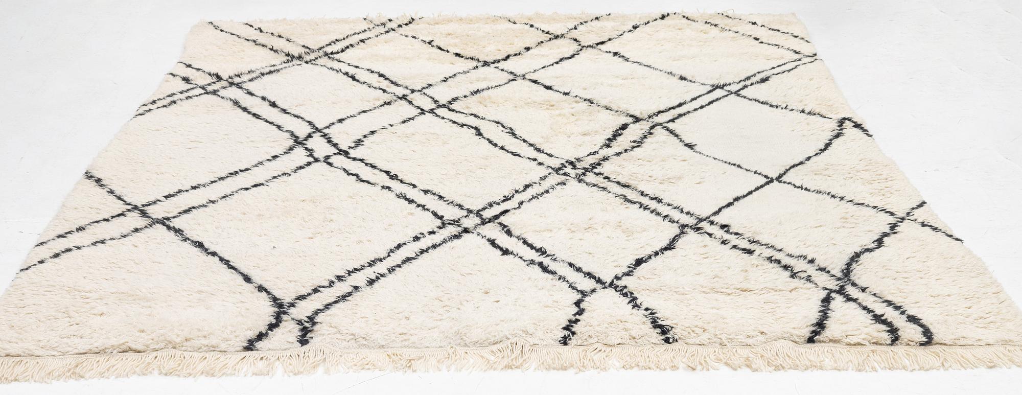 A carpet, Beni Ourain, Morocco, approx. 295 x 236 cm.