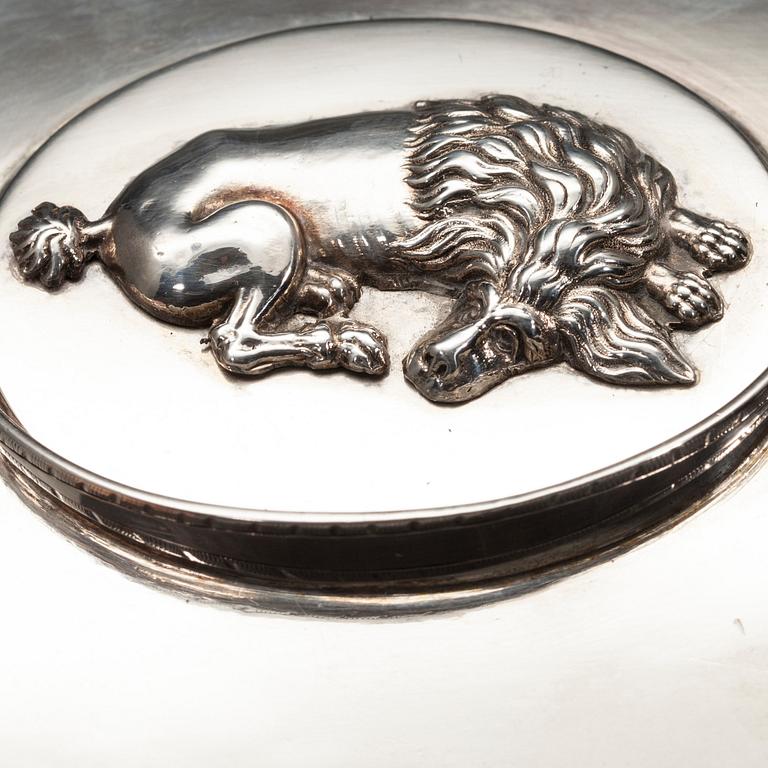 SOCKERSKRIN, silver, Lorenz Georg Weis, Norrköping 1819. Vikt 590,8 g.