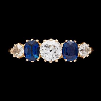 RING, old cut diamonds, tot. app. 0.65 cts and blue sapphires.