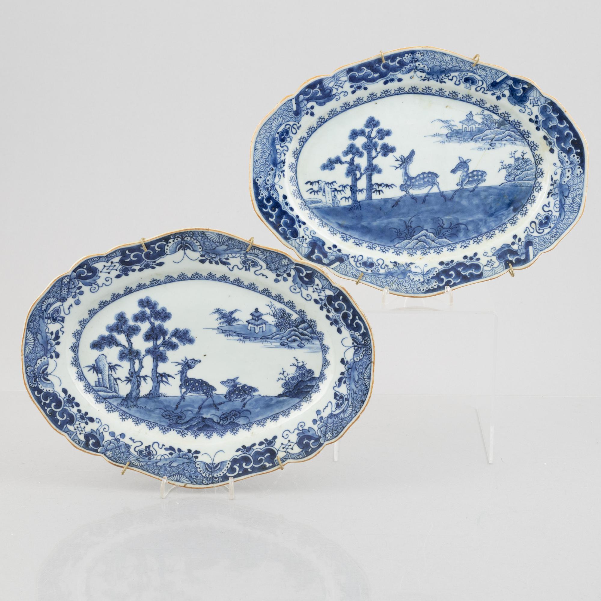 Two similar Chinese export porcelain chargers, Qing dynasty, Qianlong (1736-95).