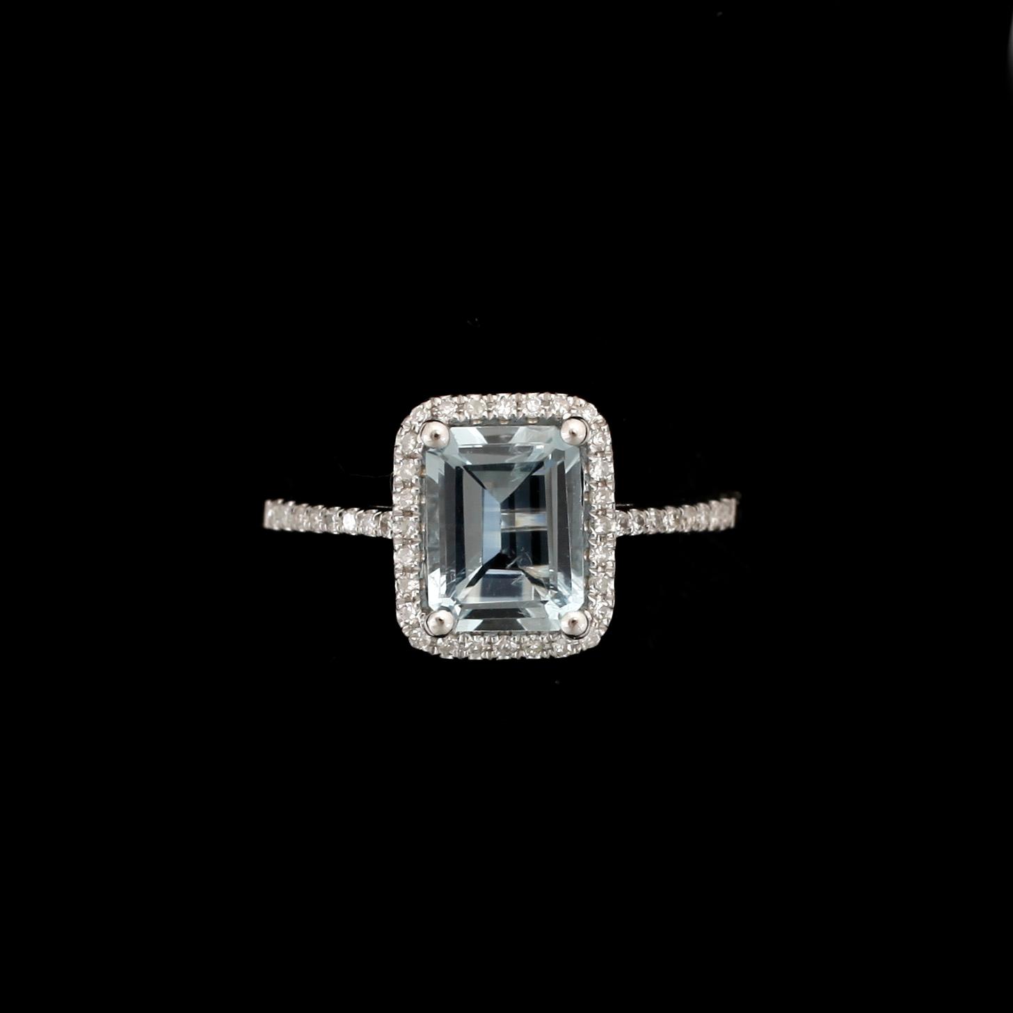 RING, 14k vitguld med akvamarin ca 1,62ct och diamanter tot ca0,20ct.