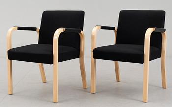 KARMSTOLAR, 1 par, modell 45, Alvar Aalto, Artek, Finland.