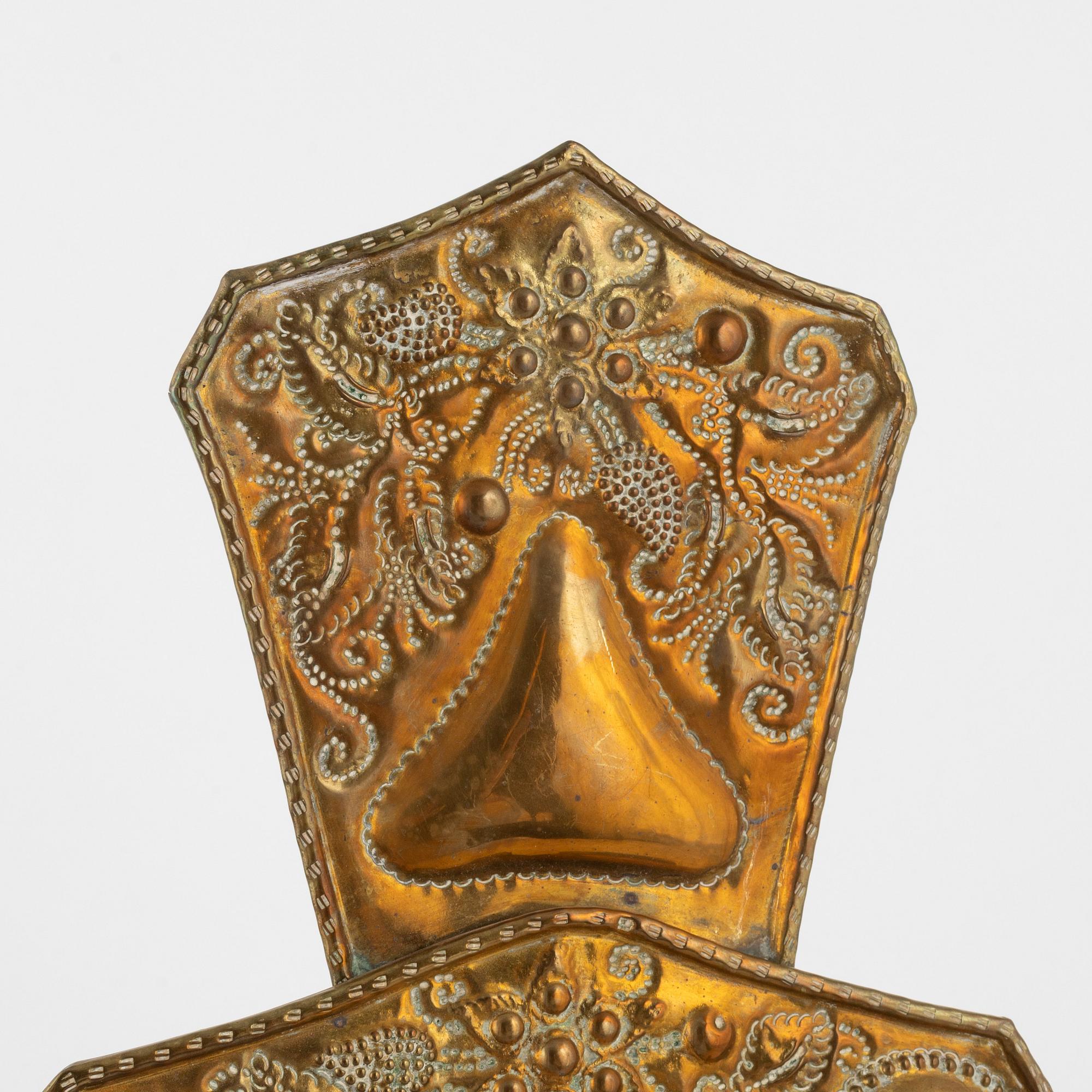 Ljusplåtar, ett par, för två ljus, Barockstil, omkring år 1900.