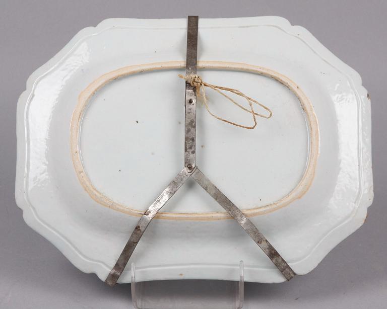 STEKFAT, porslin. Kina, 1700/1800-tal.