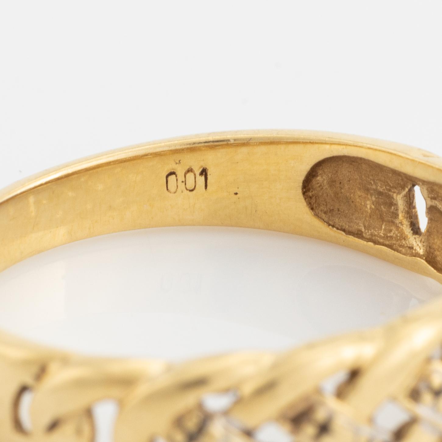 18K gold and small diamond ring.