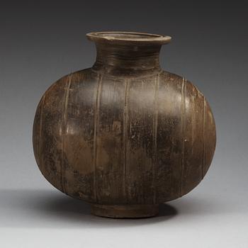 KRUKA, keramik. Han dynastin (206 f.Kr. - 220 e.Kr).