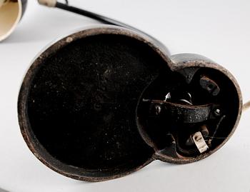 BORDSLAMPA, gjutgods och metall, 1900-talets första hälft.