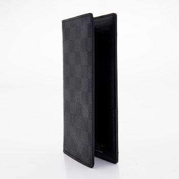 Louis Vuitton, a 'Brazza' wallet.