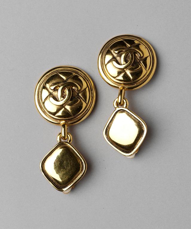 CLIPS, ett par, Chanel.