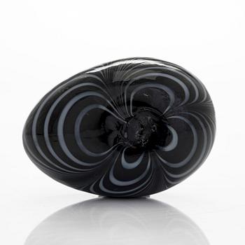 Oiva Toikka, glasägg, signerad O. Toikka Nuutajärvi.