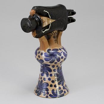 LISA LARSON,