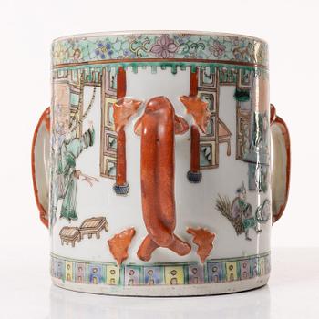 A Chinese three handle porcelain jar, late Qing dynasty, 19th century.