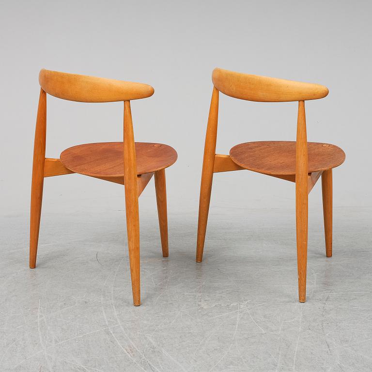 HANS J WEGNER, "Hjerte- set", matbord med sex stolar, Fritz Hansen, Danmark 1950-tal.