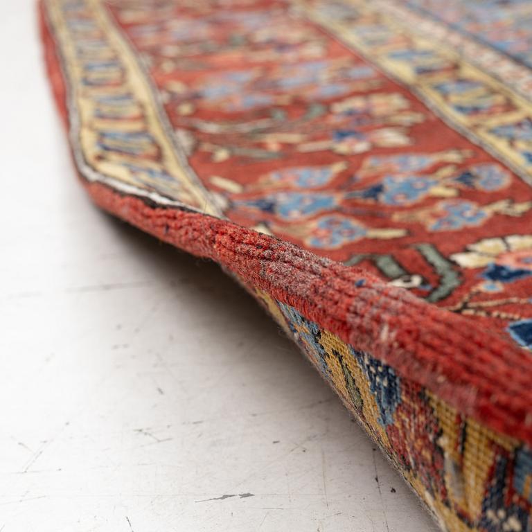 Rug, Ghom, approx. 205 x 135 cm.