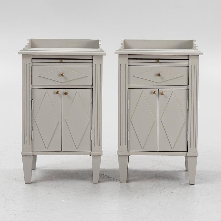 Sängbord, ett par, Gustaviansk stil, 1900-tal.