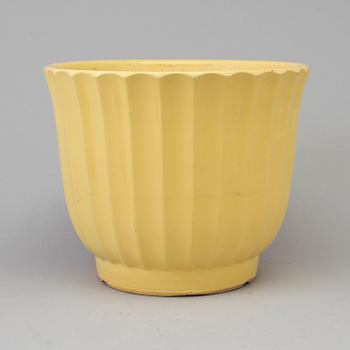 A "Tellus" flowerpot by Ewald Dahlskog Bo Fajans, 1930s/40s.