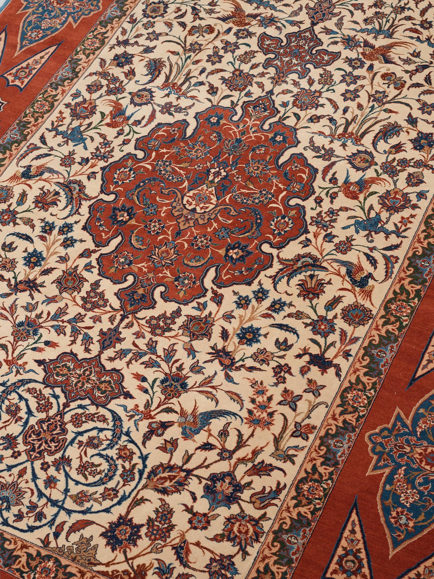 MATTA, semiantik Isfahan, ca 227 x 152,5 cm (samt kortsidorna med ca 1½ respektive ½ cm slätväv).