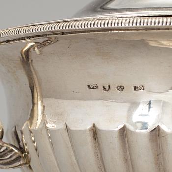 A Swedish 19th century silver sugar bowl and cover, mark of Anders Lundqvist, Stockholm, 1826.