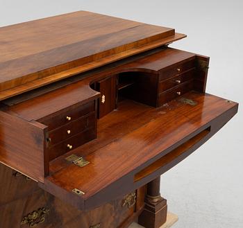 Typewriter, Karl-Johan, by Daniel Sehfbom, master in Stockholm 1800-1837.