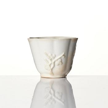 A set of three blanc de chine cups, Qing dynasty, Kangxi (1662-1722).