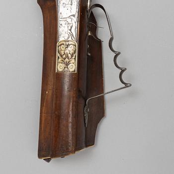 Hjullåsstudsare, signerad Johan Neureuter, Salzb. (Salzburg 1669-1754) från omkring år 1700.