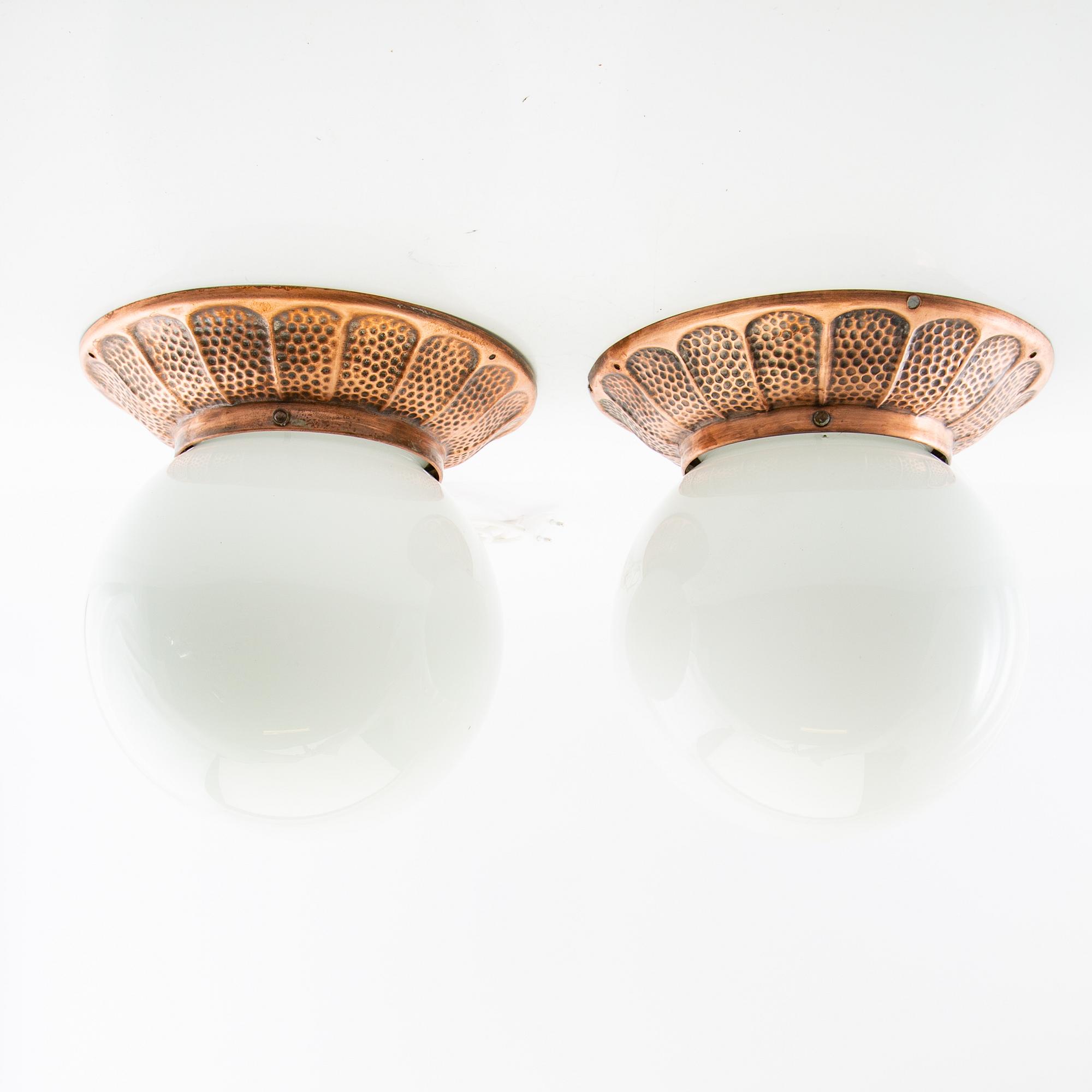 Taklampor, ett par, jugend, 1900-talets första hälft.