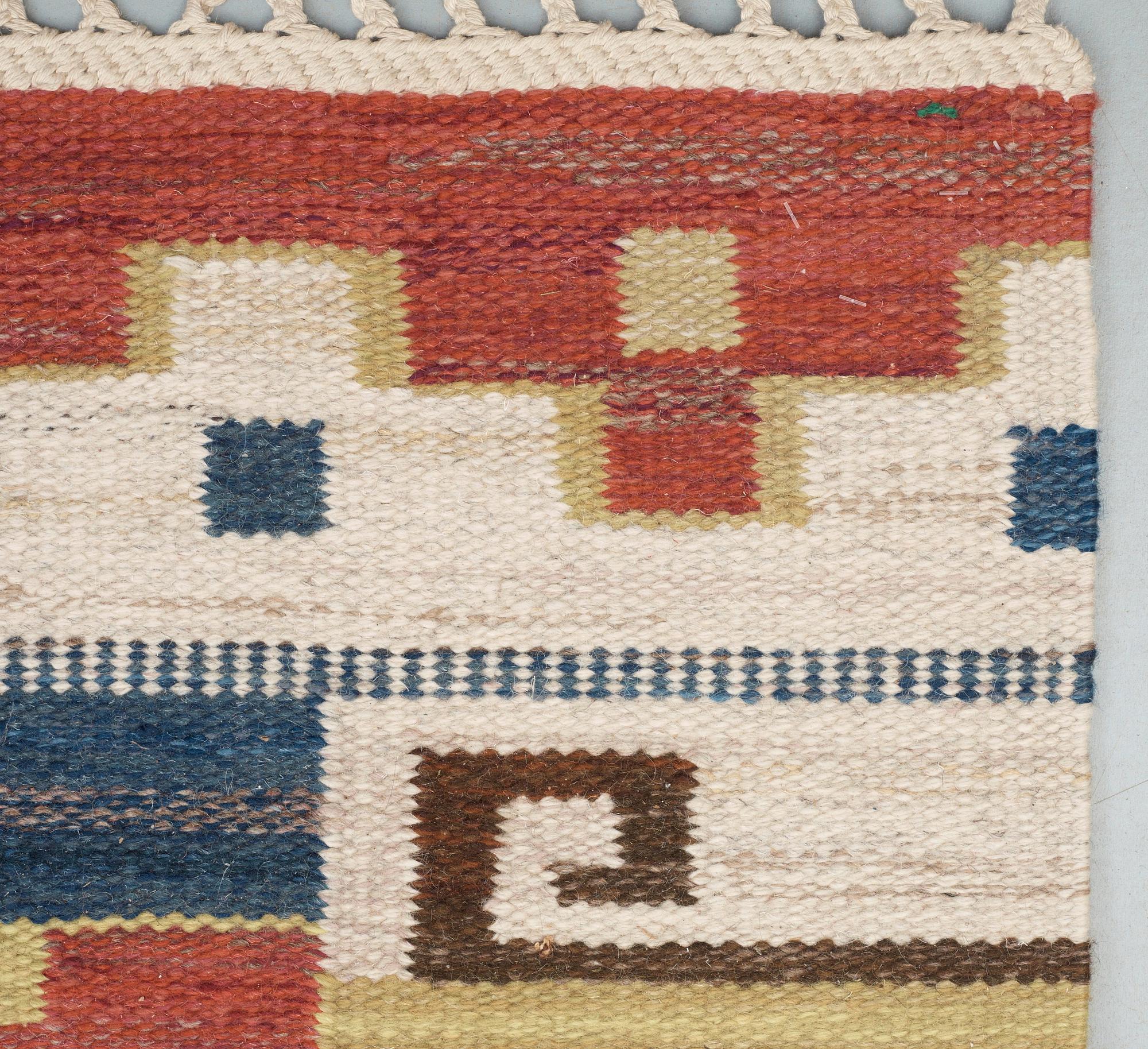 CARPET. "Blå heden". Flat weave. 308 x 262,5 cm. Signed AB MMF.