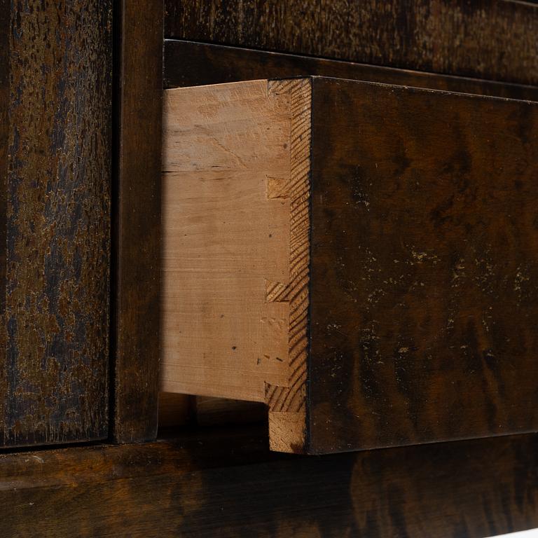 Vitrinskåp, 1920-tal.