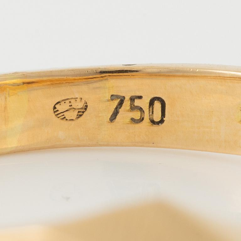 Ring, 18K gold with cultured pearl.