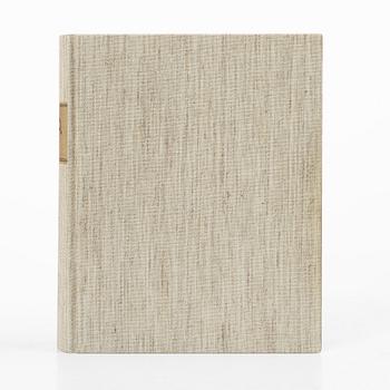 Book, hardback. With copied pages of Hilma Persson Hjelm’s models.