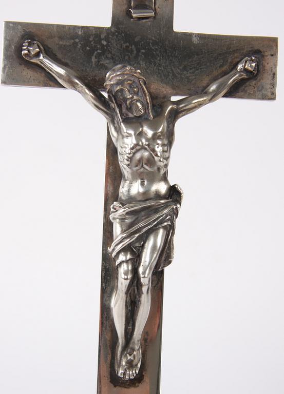 KRUCIFIX, silver och nysilver.